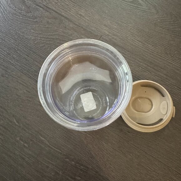 Bodum 11685-913 Acrylic Travel Mug with Radial Lid 0.45 l, 15 oz, off white - Picture 6 of 7